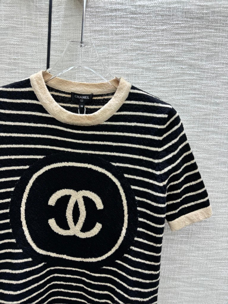 manches courtes en tricot rayé