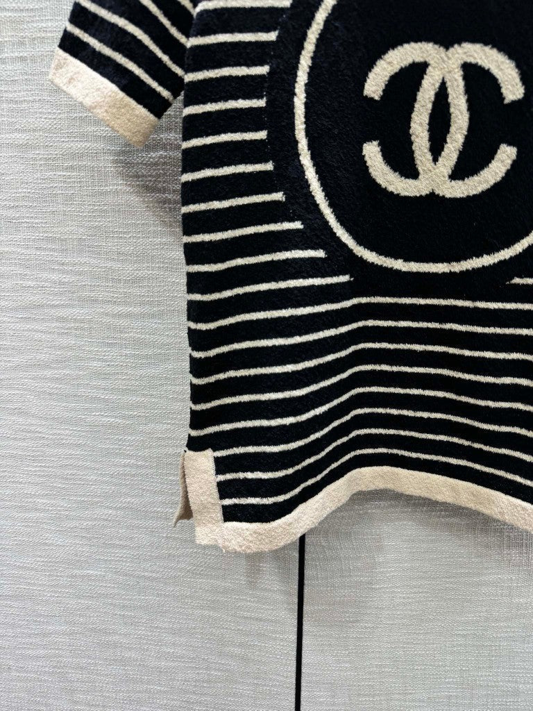 manches courtes en tricot rayé