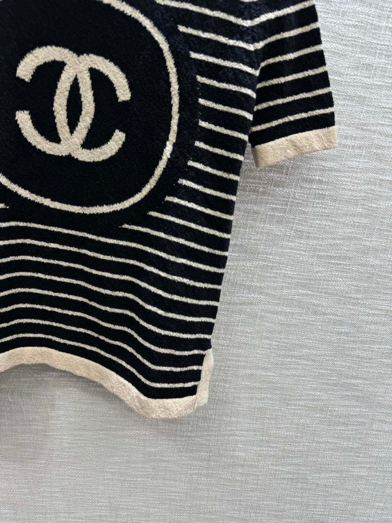manches courtes en tricot rayé