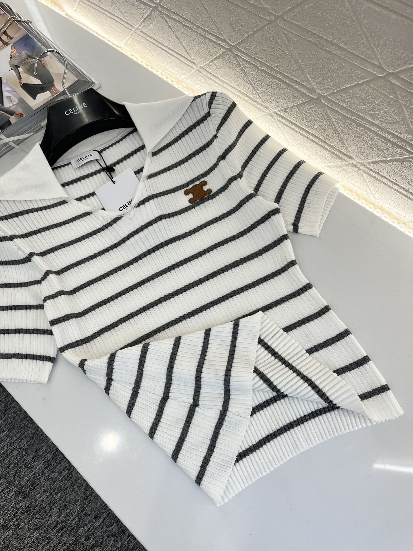 Haut en tricot rayé