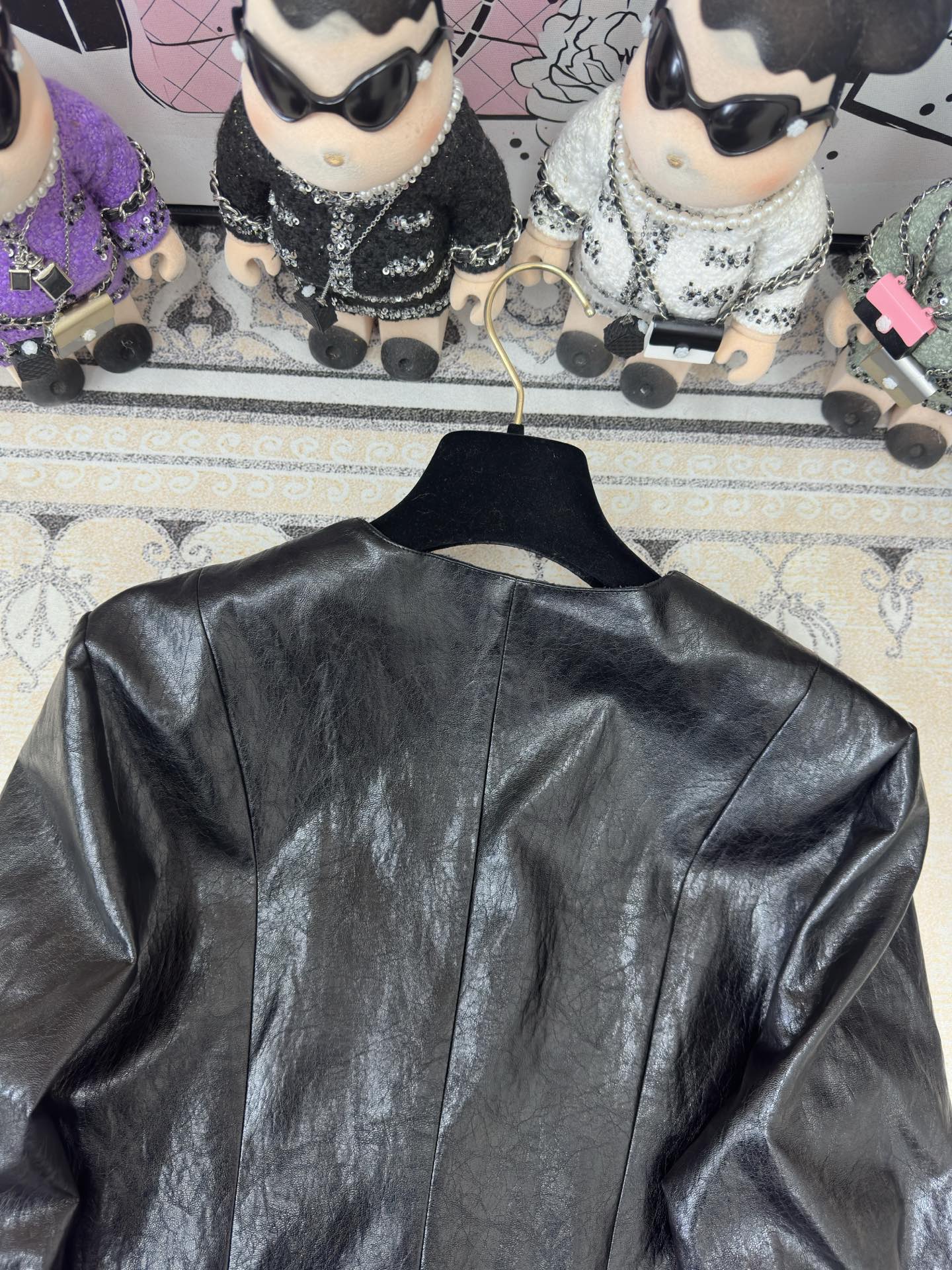 veste en cuir à col en V