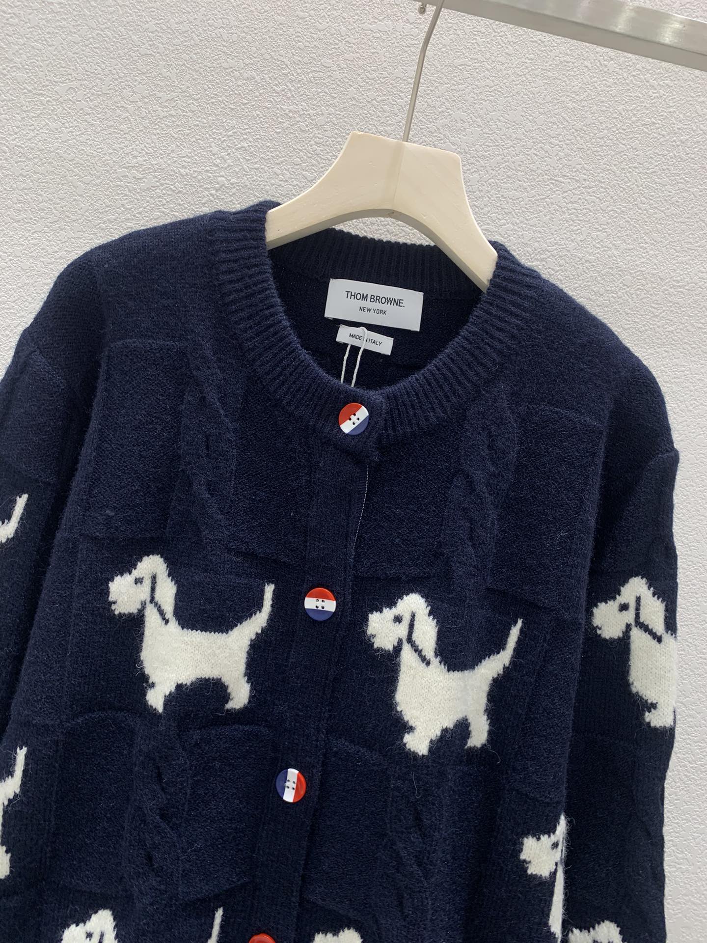 Cardigan ras du cou en tricot imprimé chiot