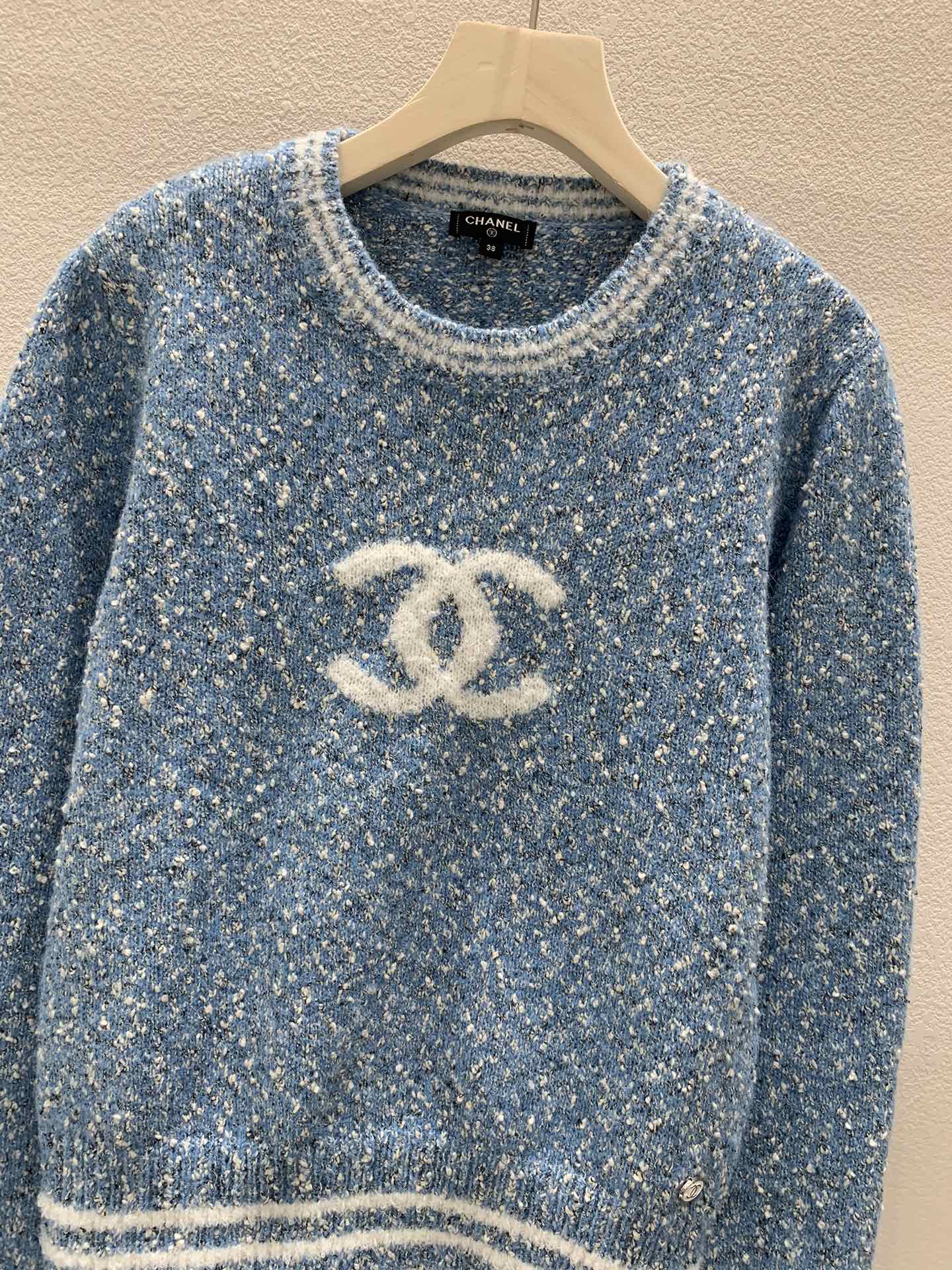 Pull ras du cou en tricot tissé