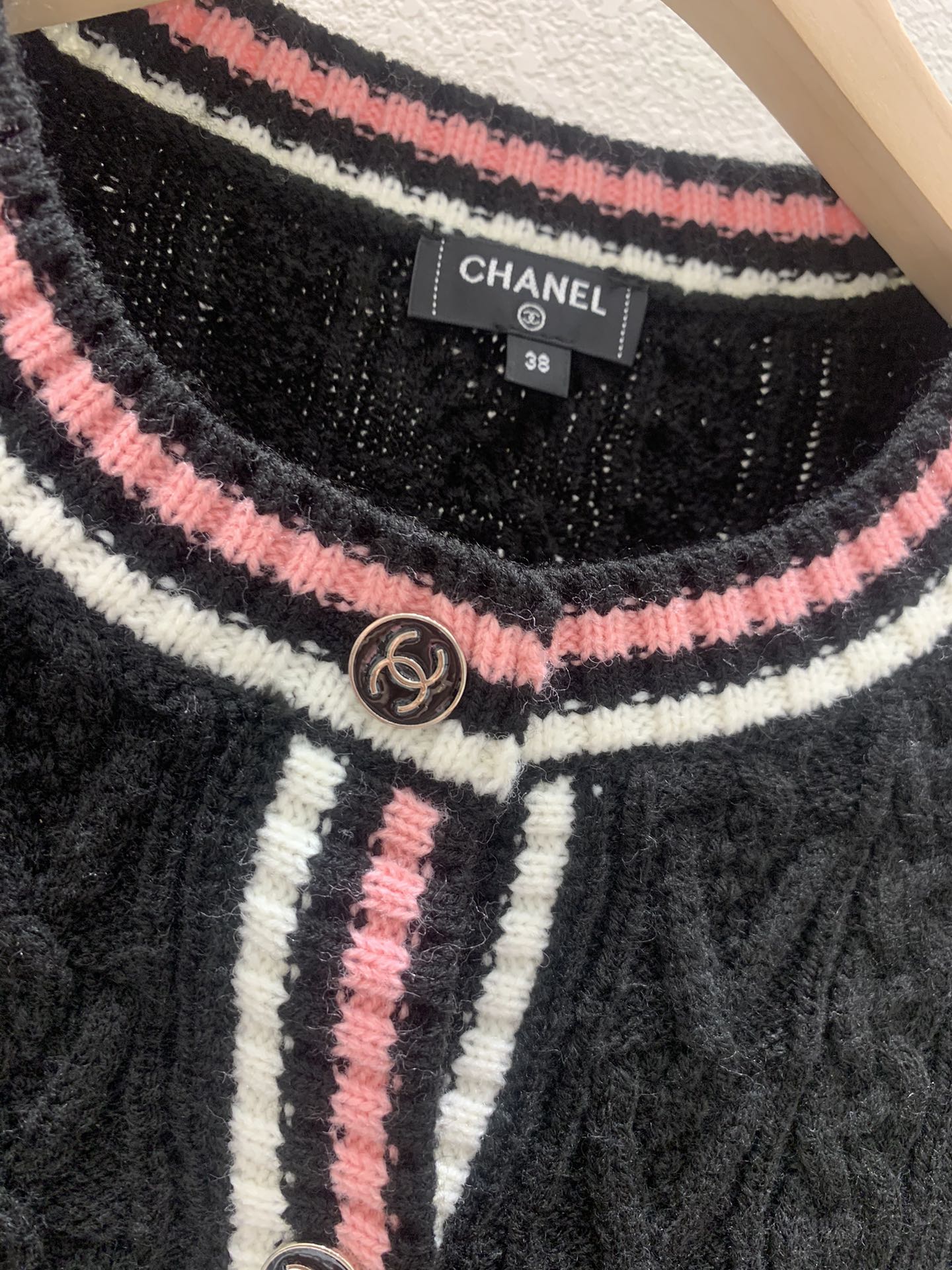 Cardigan ras du cou tressé