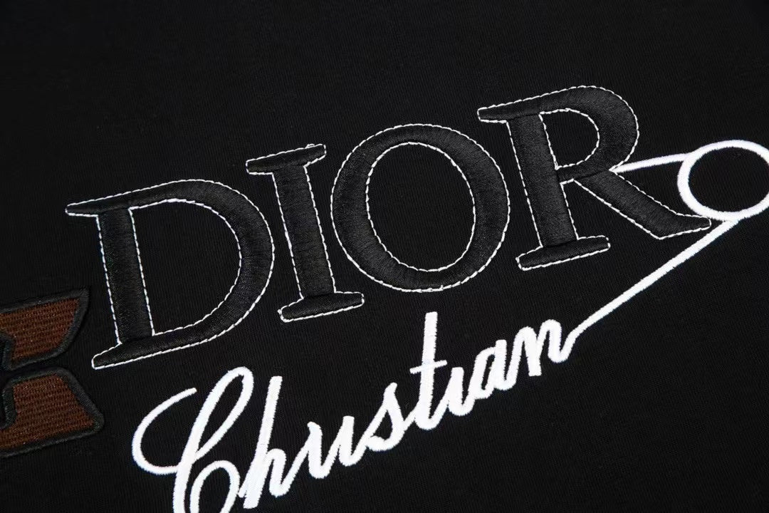 T-shirt imprimé brodé en 3D