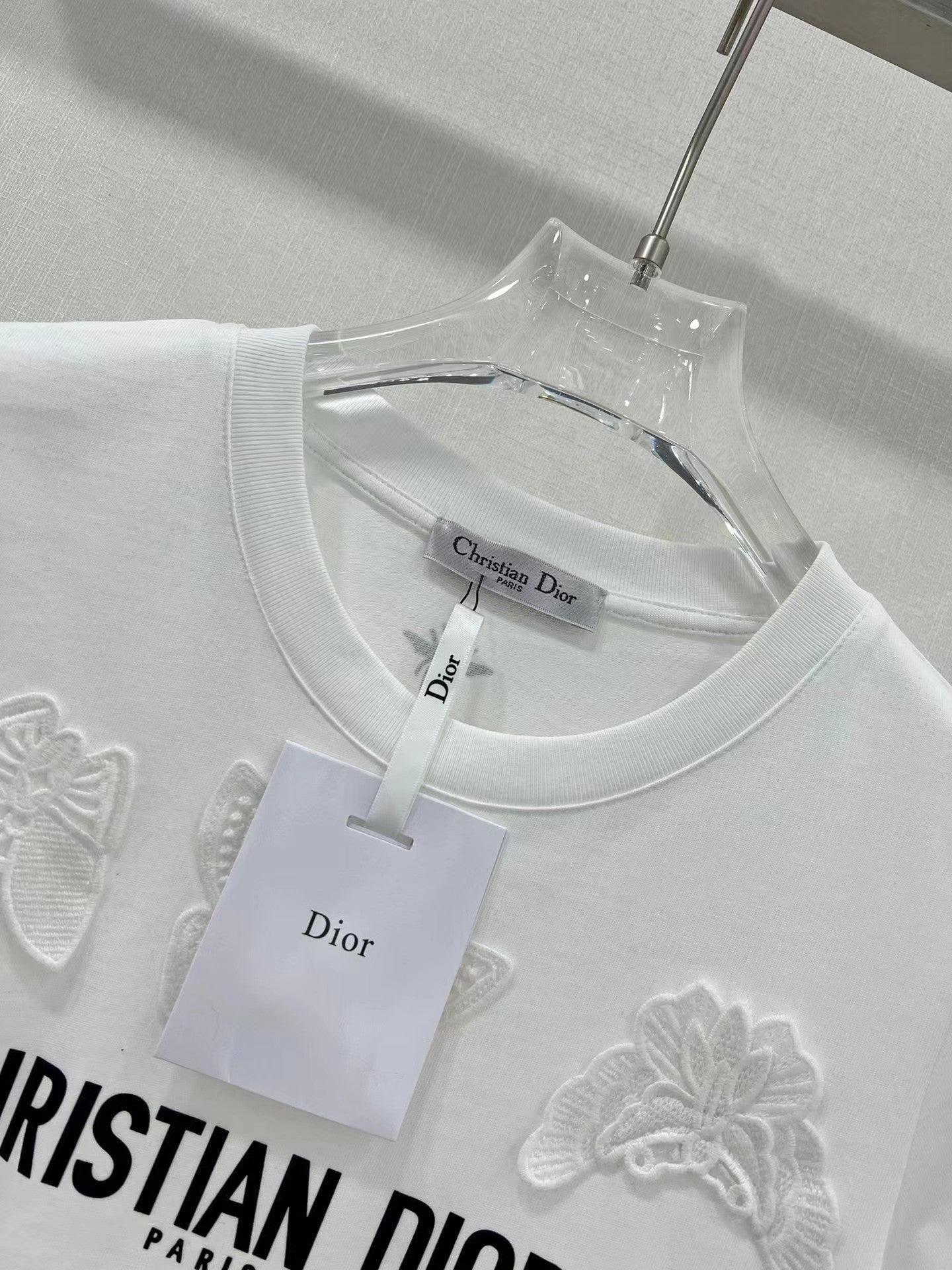 Manches courtes à la mode imprimées blanches