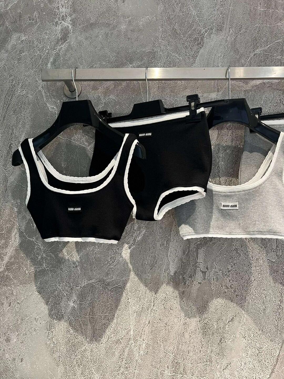 Ensemble débardeur ➕ sous-vêtements taille haute