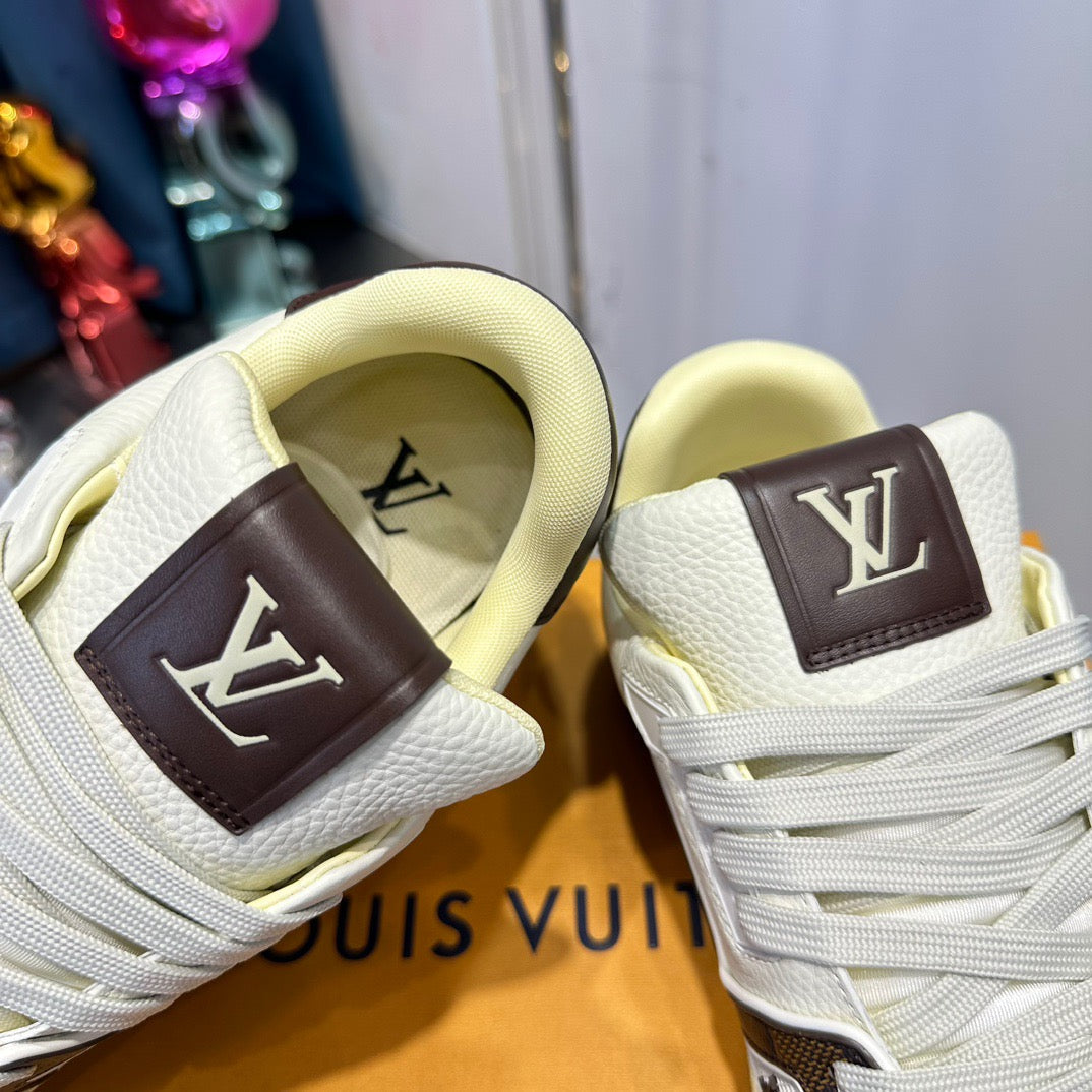 Trainer 2024 Laufsteg neues Modell