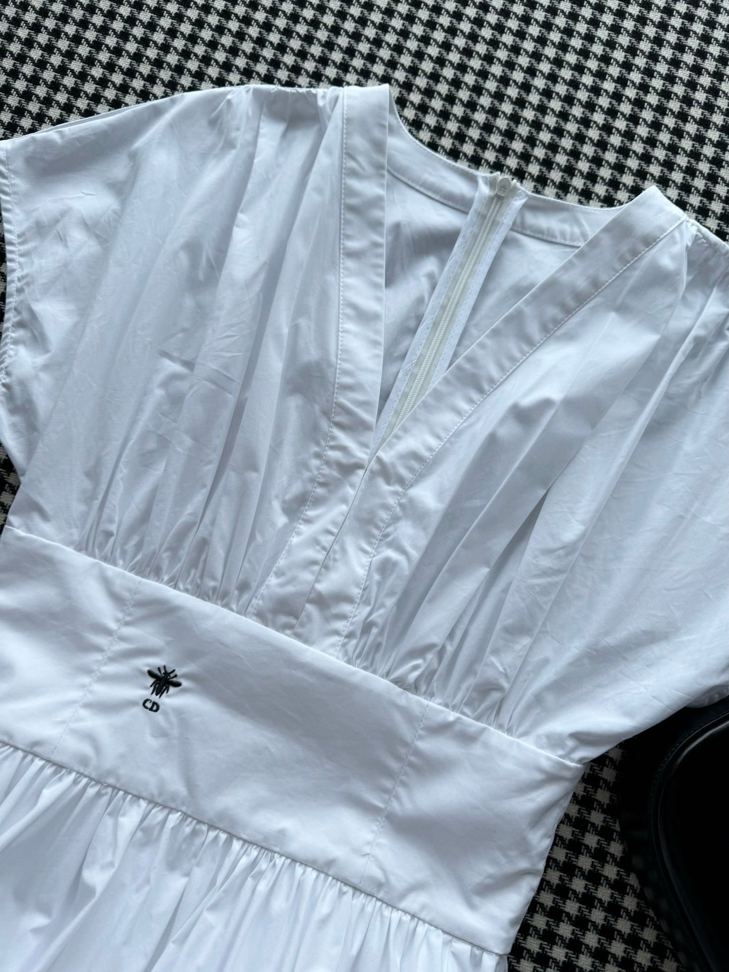 Robe jupe blanche cintrée