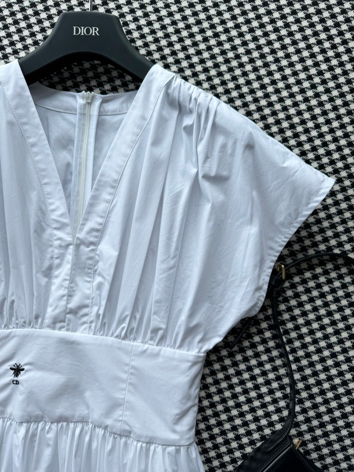Robe jupe blanche cintrée