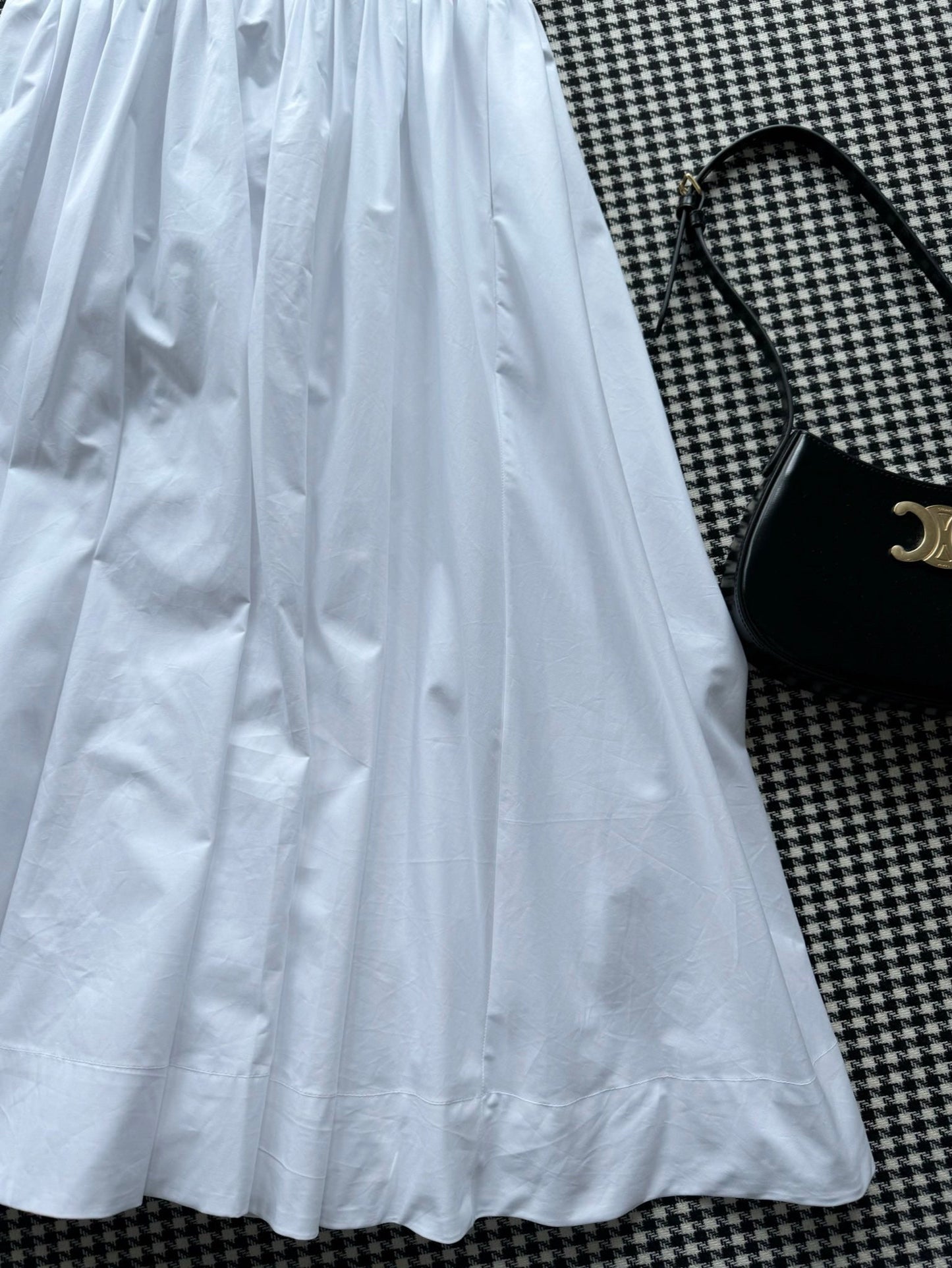 Robe jupe blanche cintrée