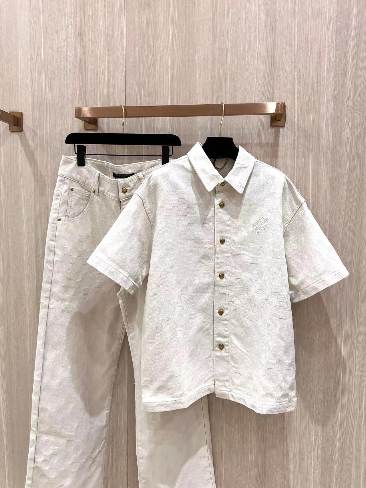 Costume en jean pour la conférence de presse de Fei Dong, série printemps-été