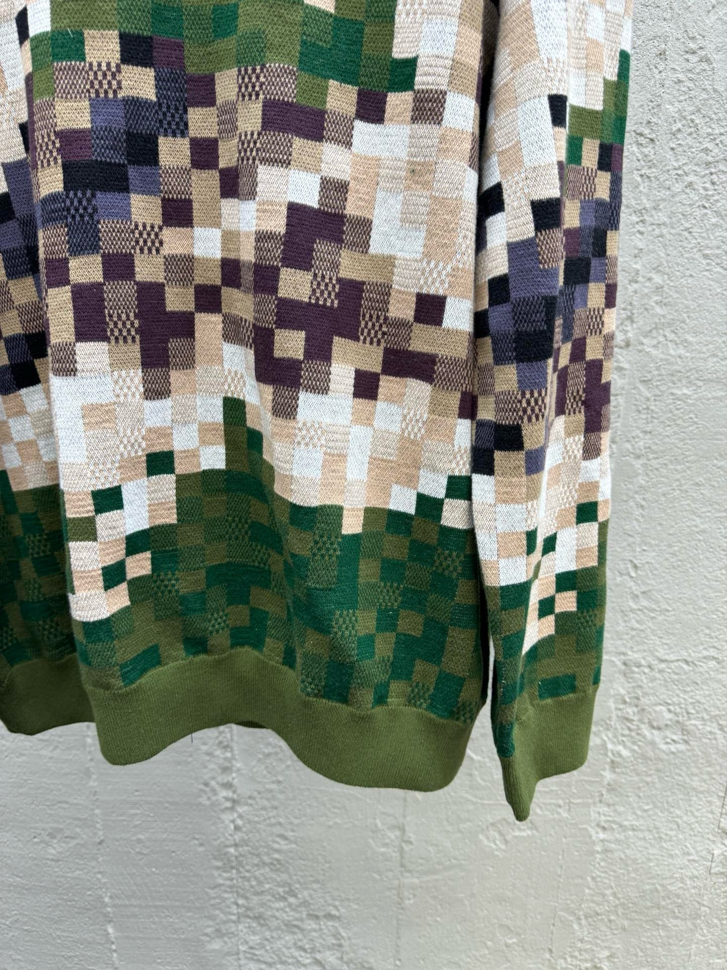 Pull en maille à carreaux vert camouflage