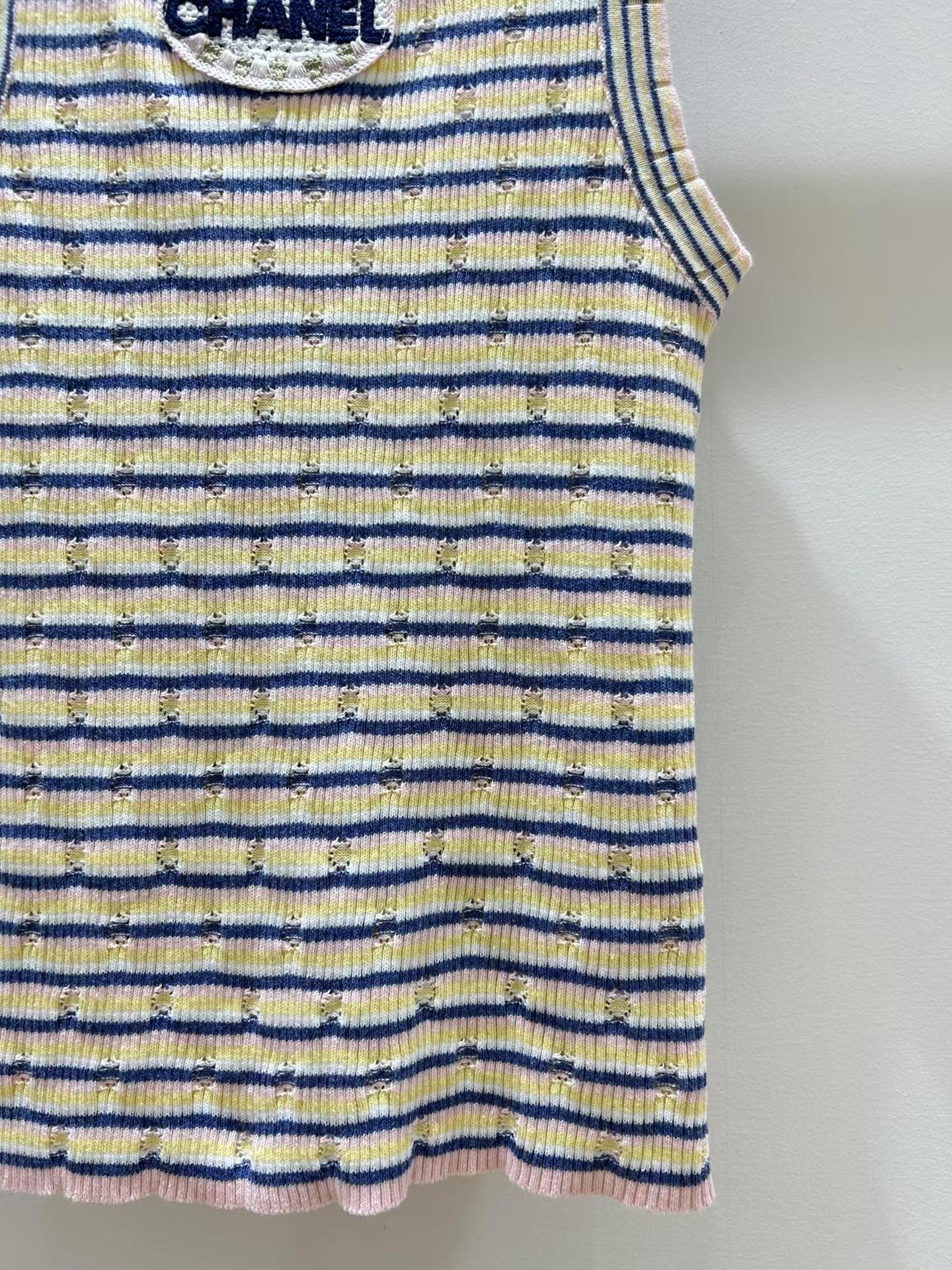 gilet sans manches rayé