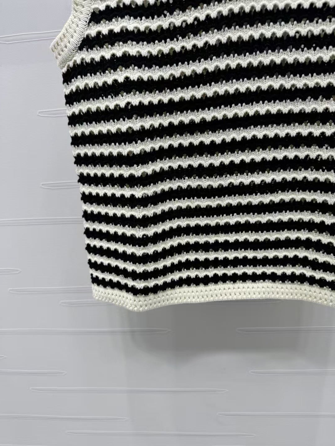 Gilet en tricot rayé
