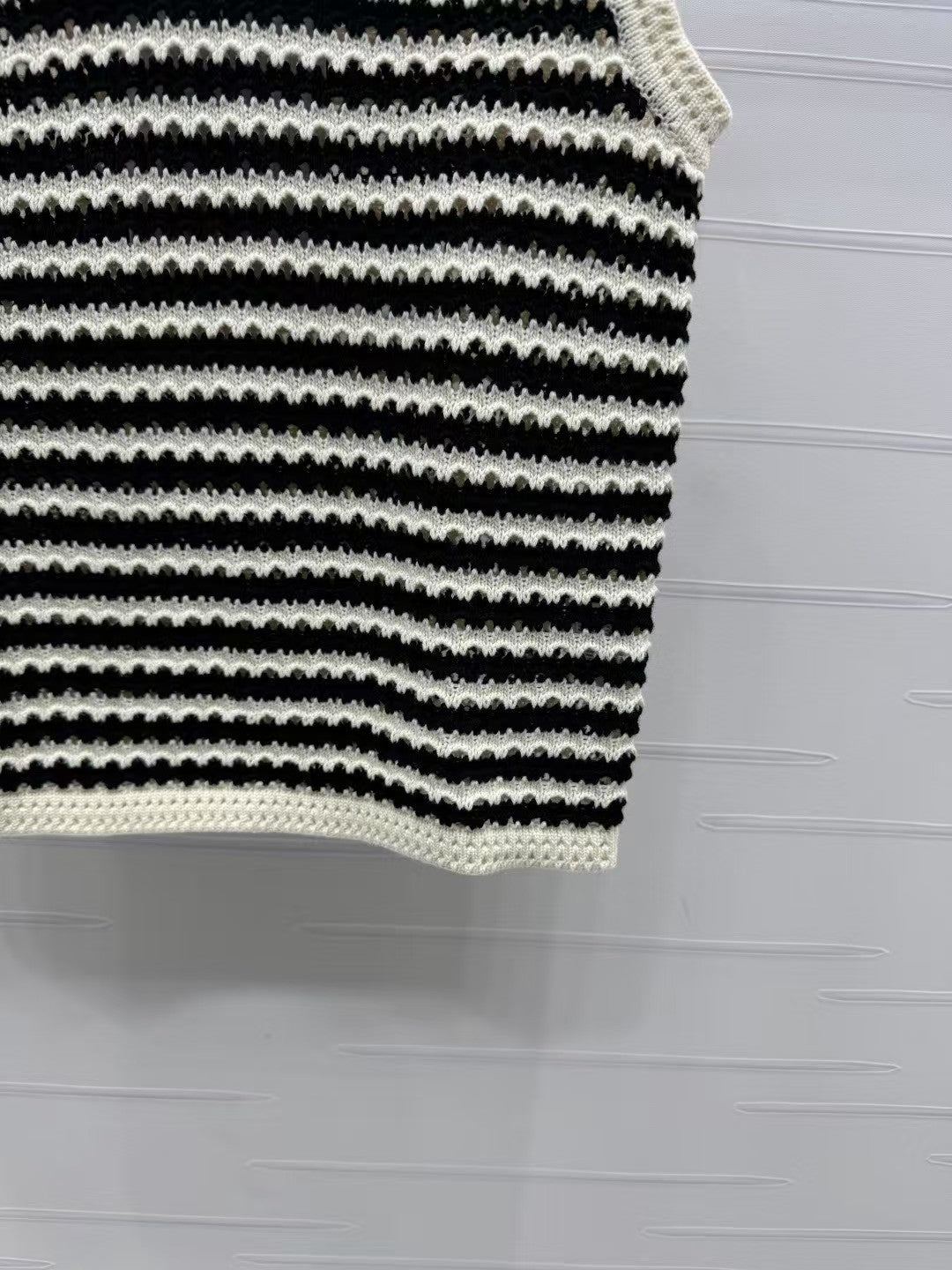 Gilet en tricot rayé