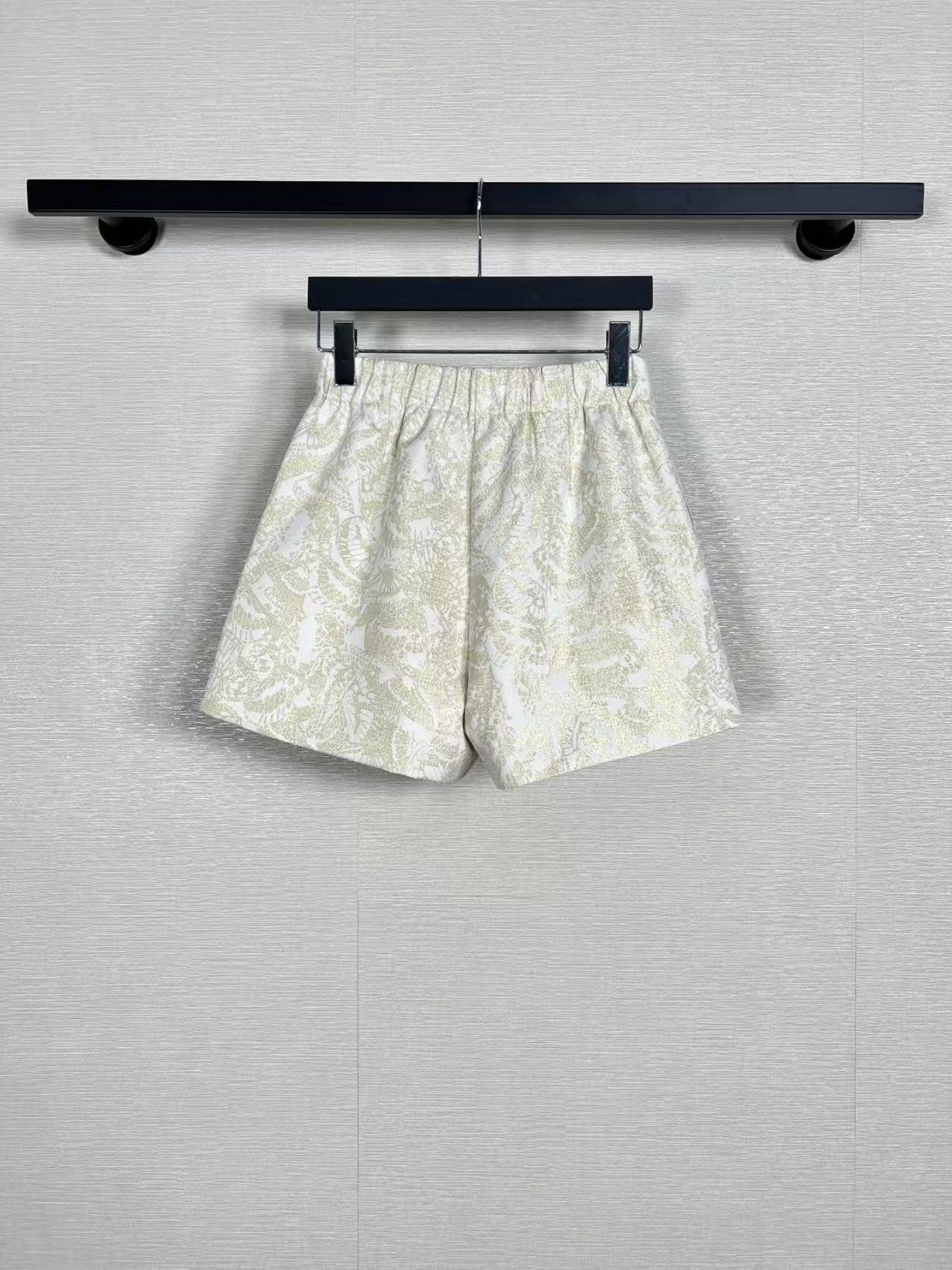 25SS Goldfarbener Schmetterlingsrock mit elastischer Taille