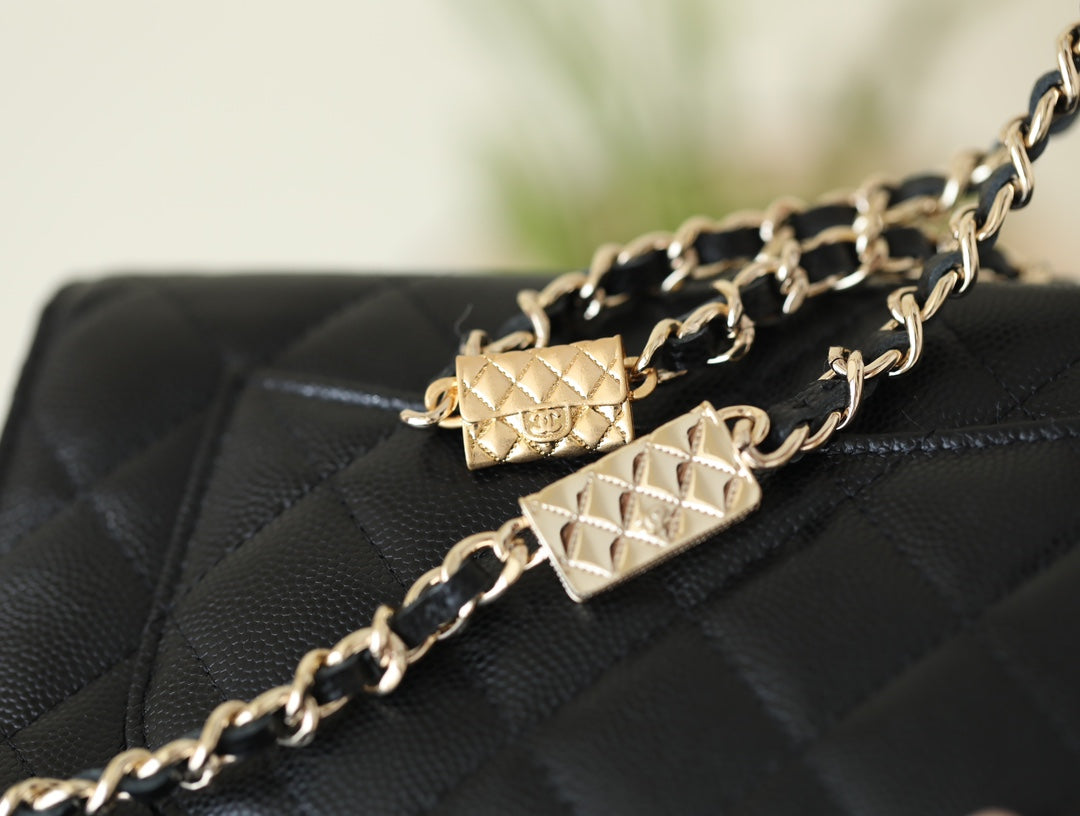 Portefeuille sur chaîne WOC caviar noir