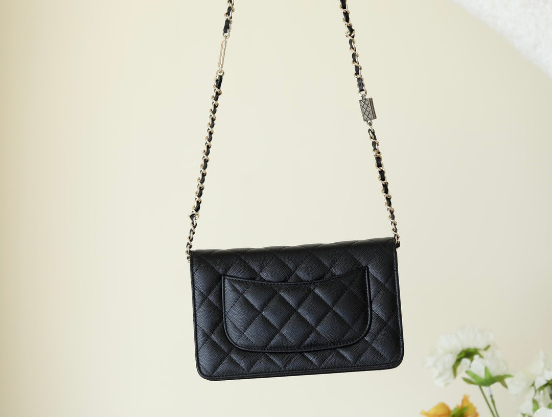 Portefeuille sur chaîne WOC caviar noir
