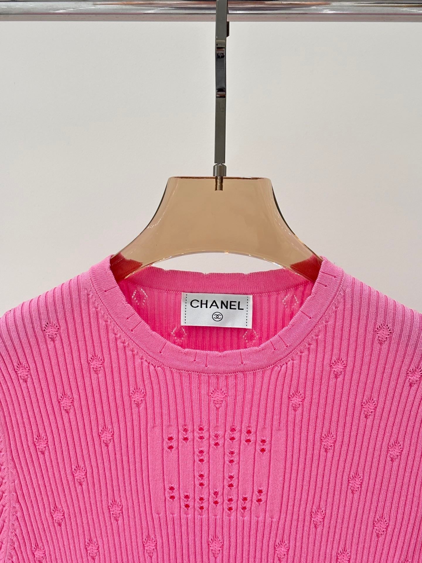 Simple slim fit knitted short sleeves