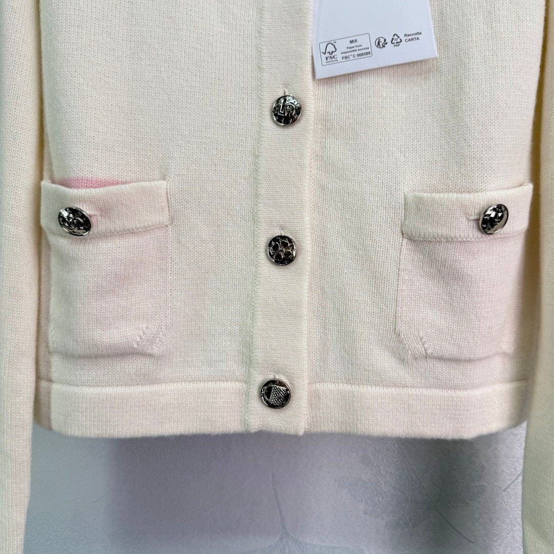 Double-pocket knitted crew neck long-sleeved cardigan