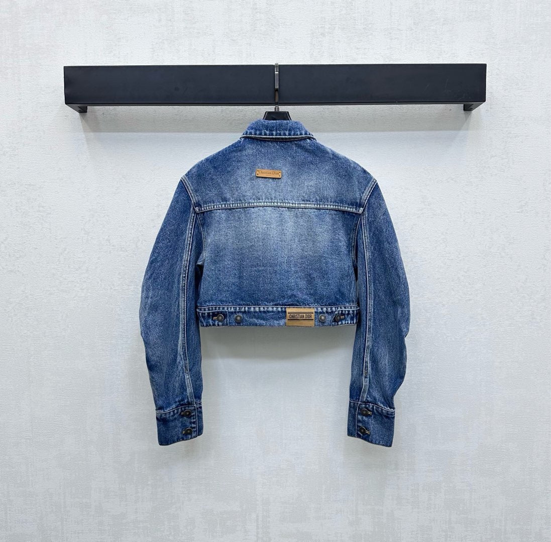 Cropped silhouette denim