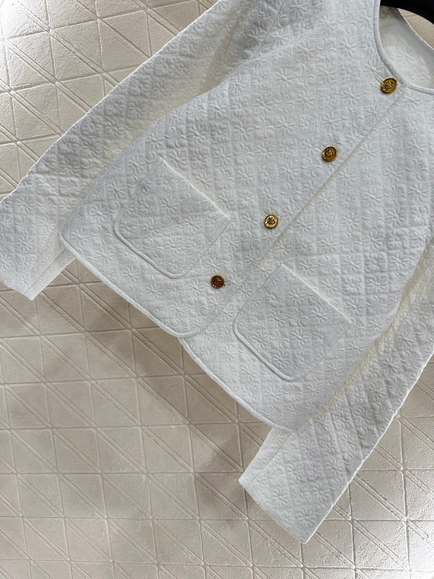 Round neck jacquard