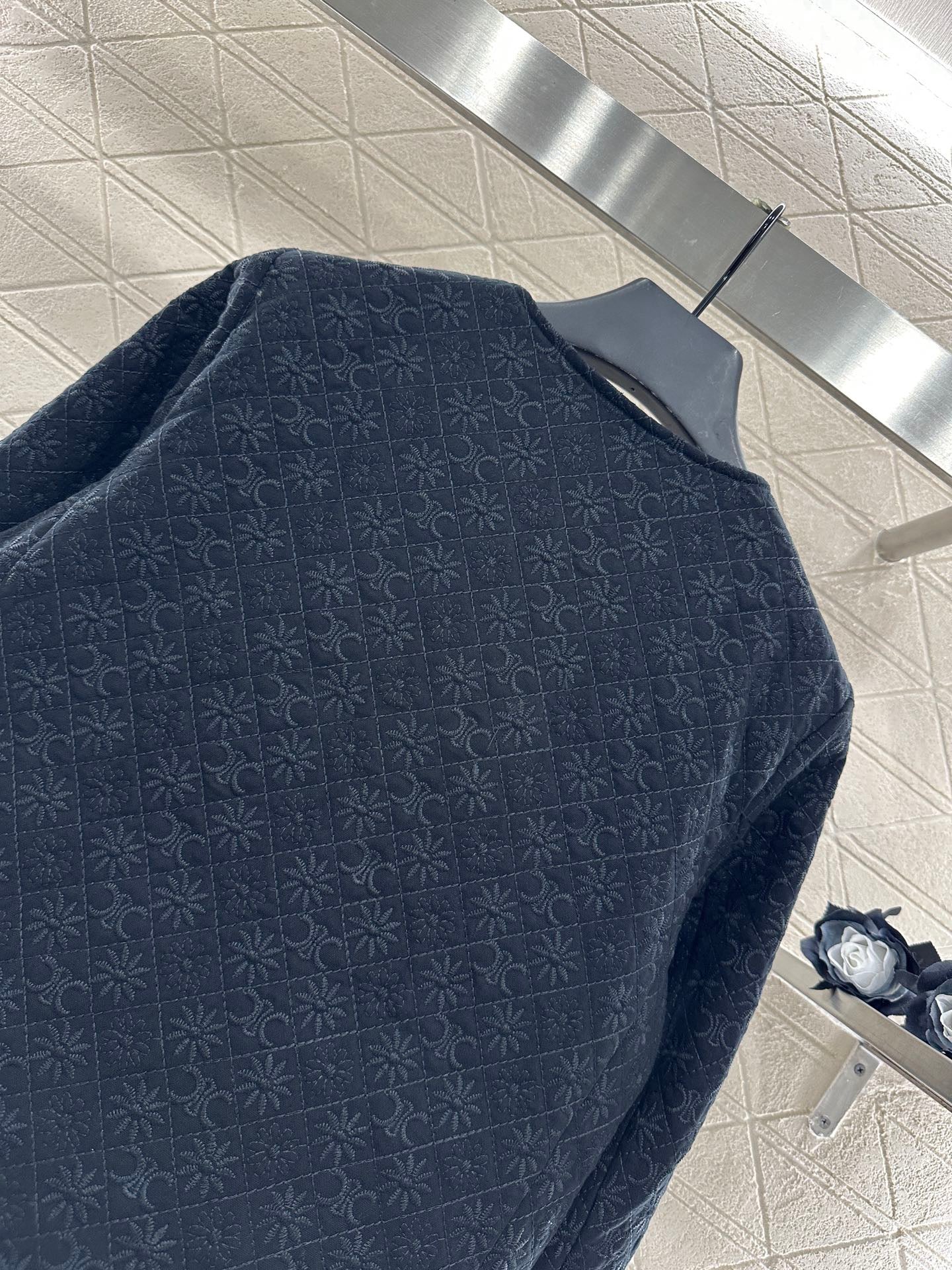 Round neck jacquard