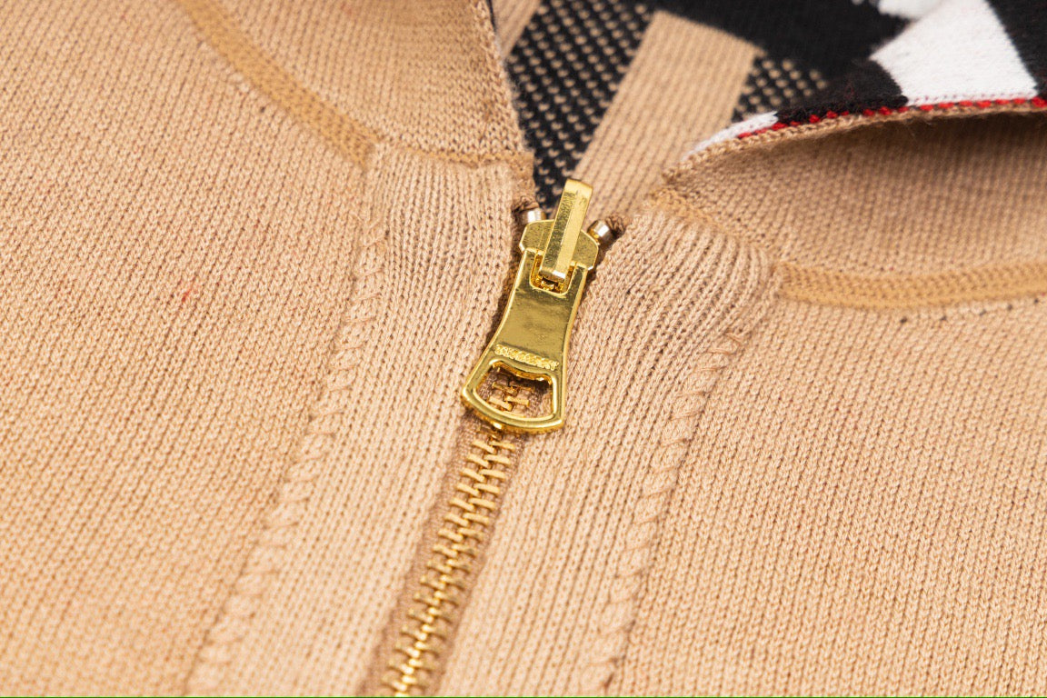 Veste zippée à manches longues et à capuche imprimée