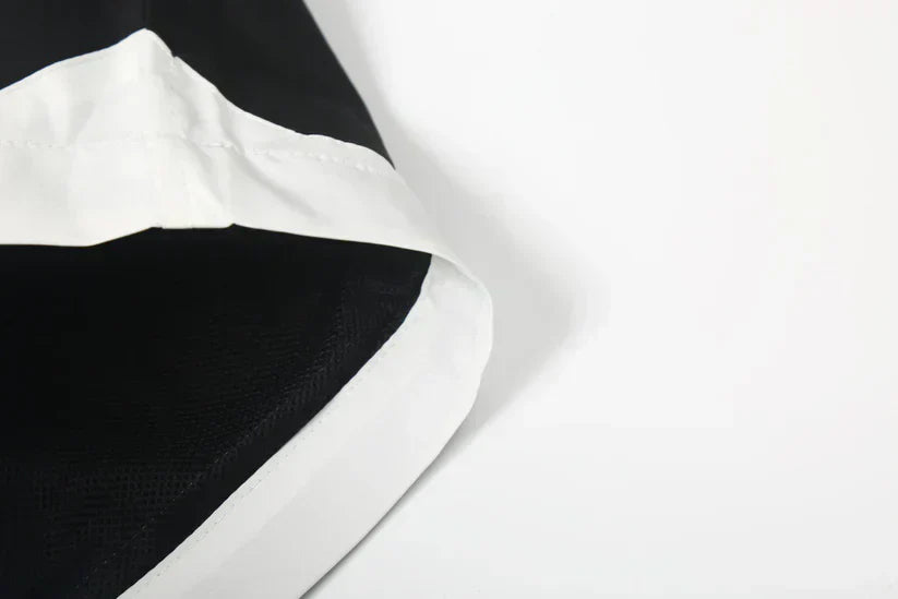 Short brodé printemps et été avec coutures en sangle tridimensionnelle de couleur contrastée