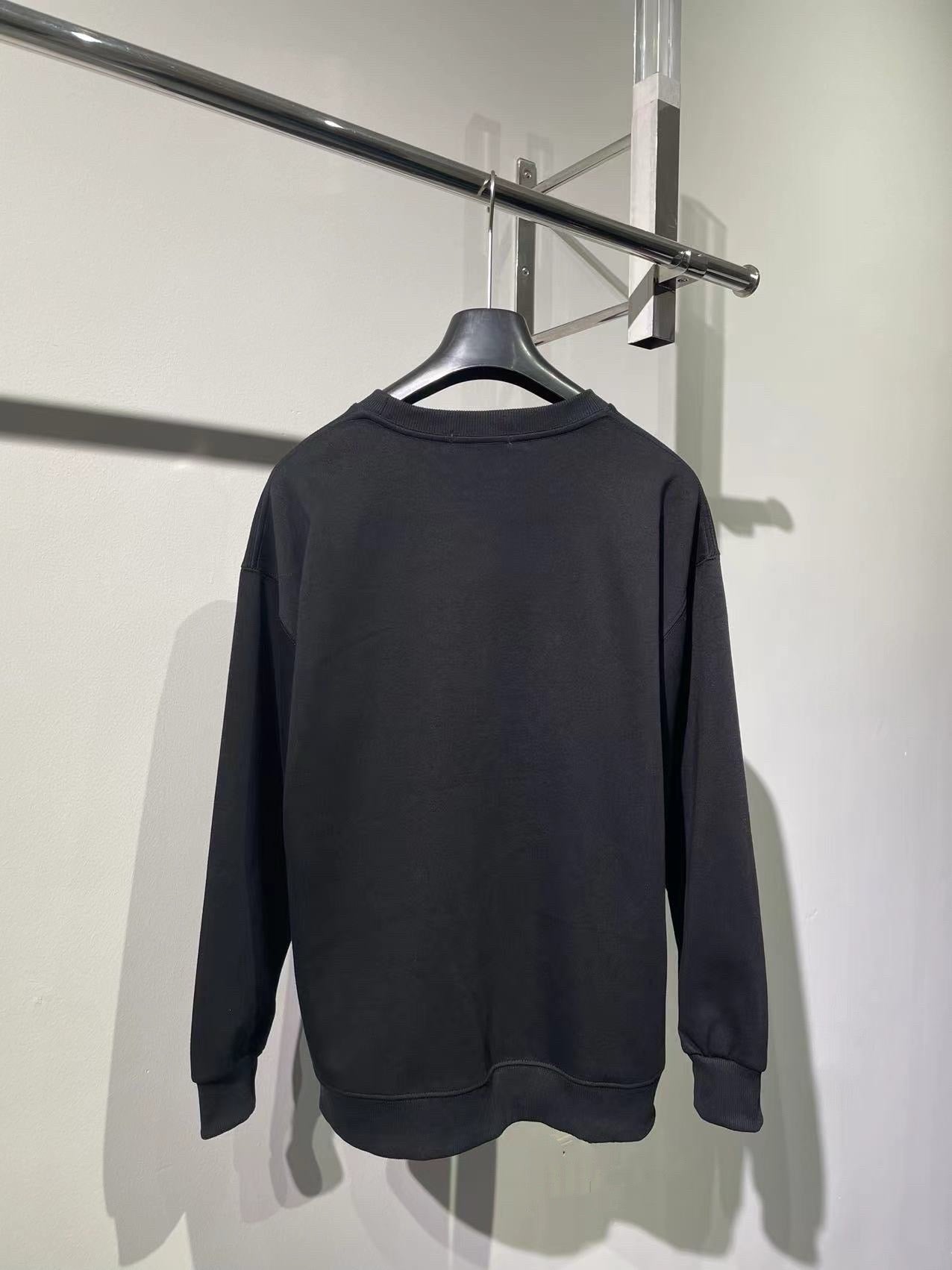 Sweatshirt mit Perlen