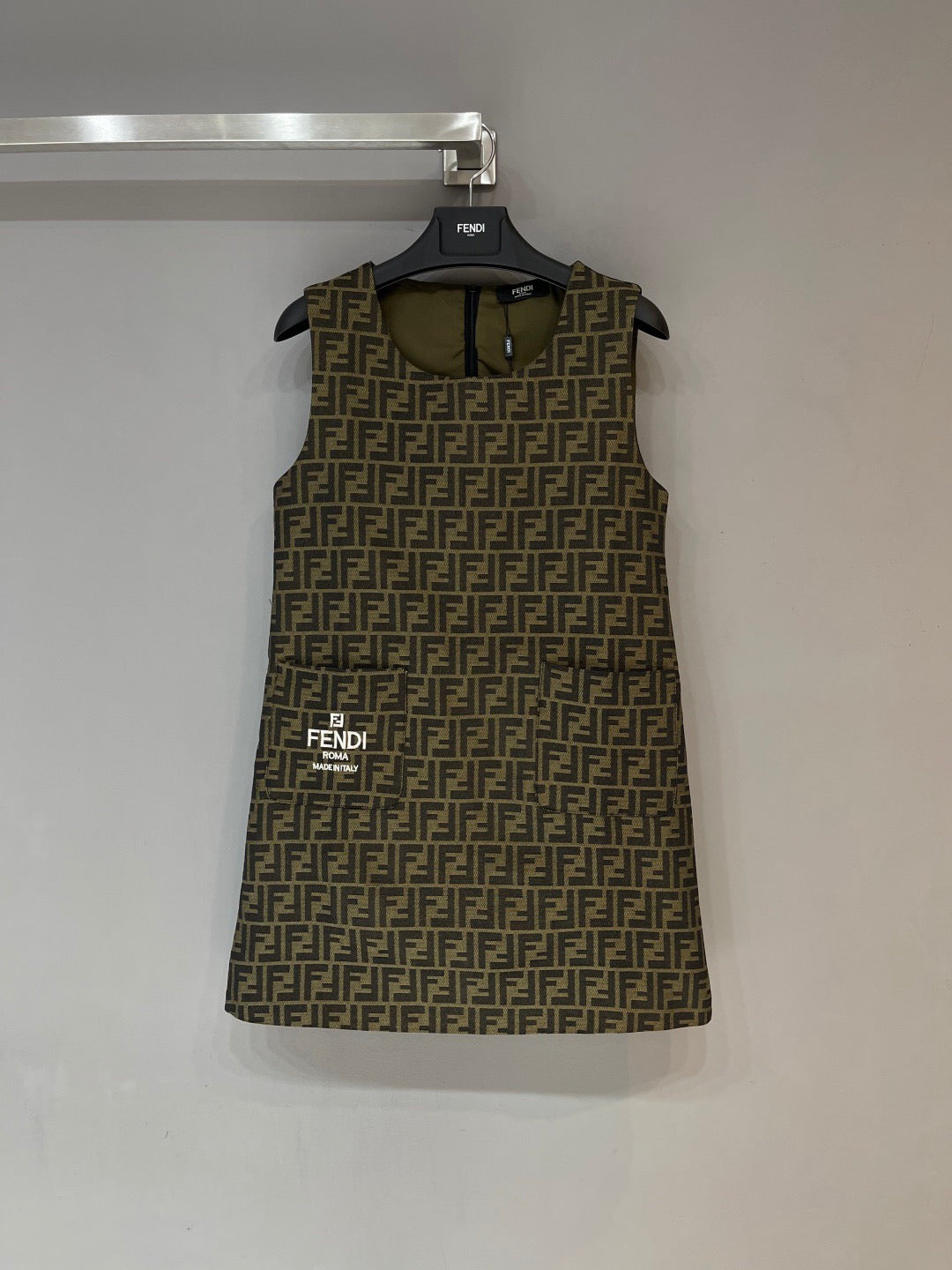 FD pocket letter embroidery all over double F letter jacquard monogram round neck vest dress