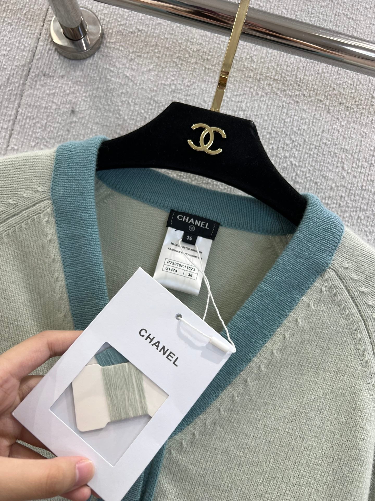 Contrast hem tie knitted short cardigan