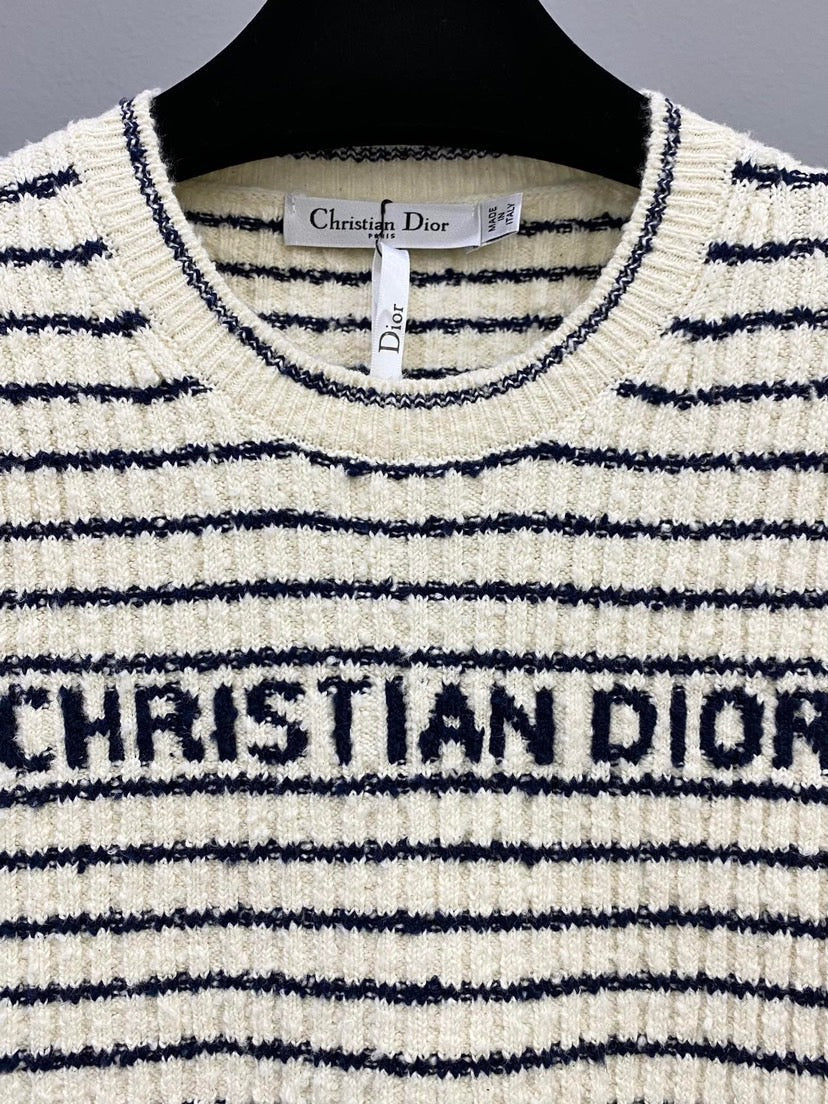 Crew neck short sleeve knitted top