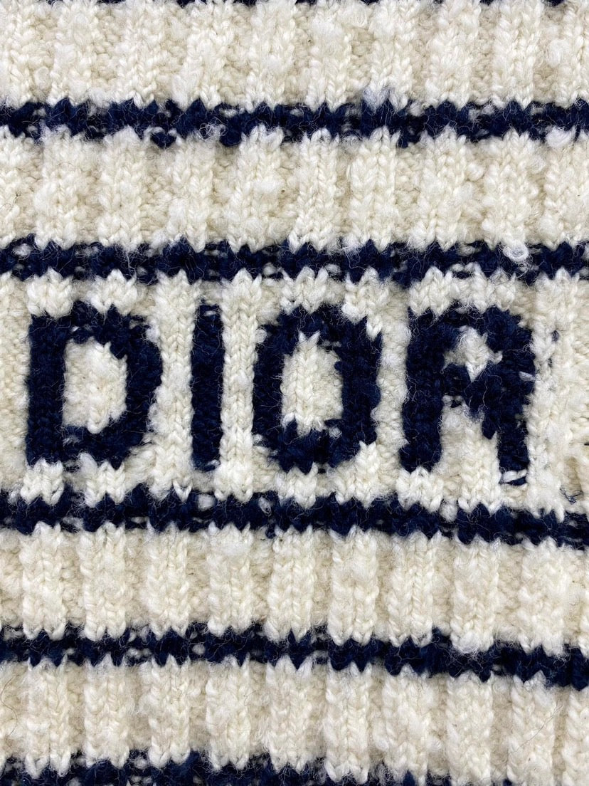 Crew neck short sleeve knitted top