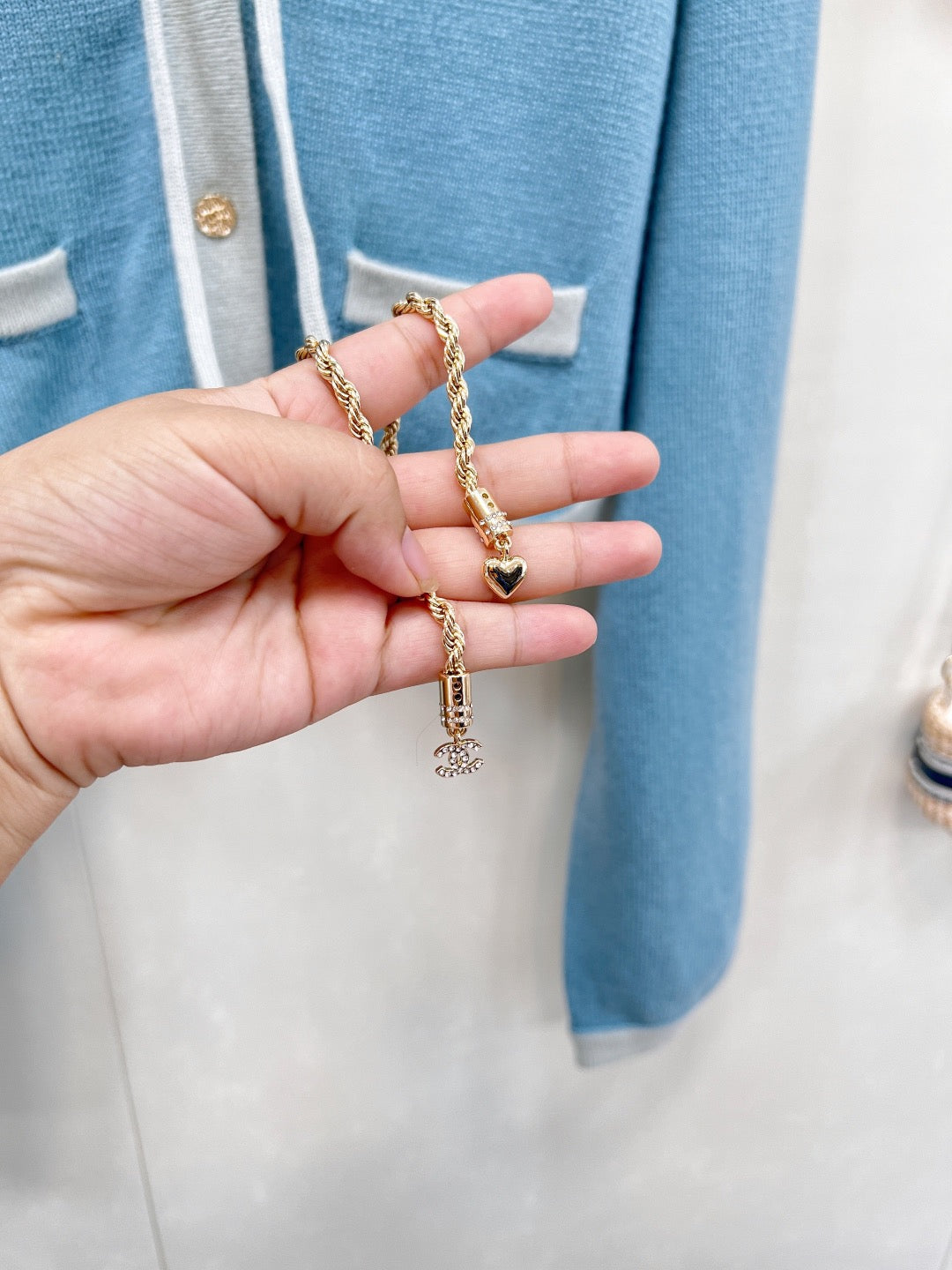 Contrast hem tie knitted short cardigan