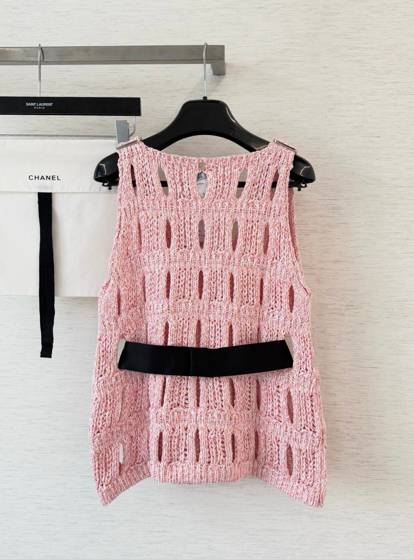 Nouvelle camisole teinte sur mesure de la série Butterfly