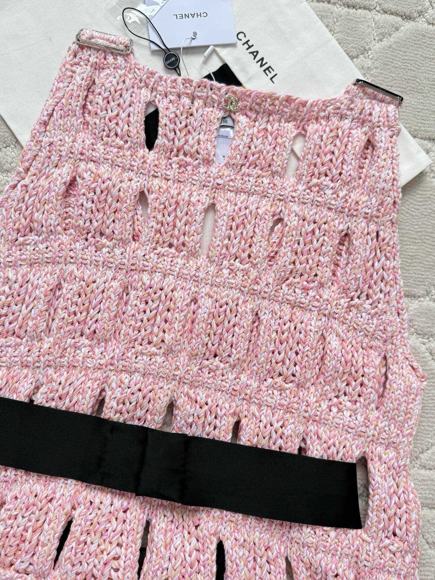 Nouvelle camisole teinte sur mesure de la série Butterfly