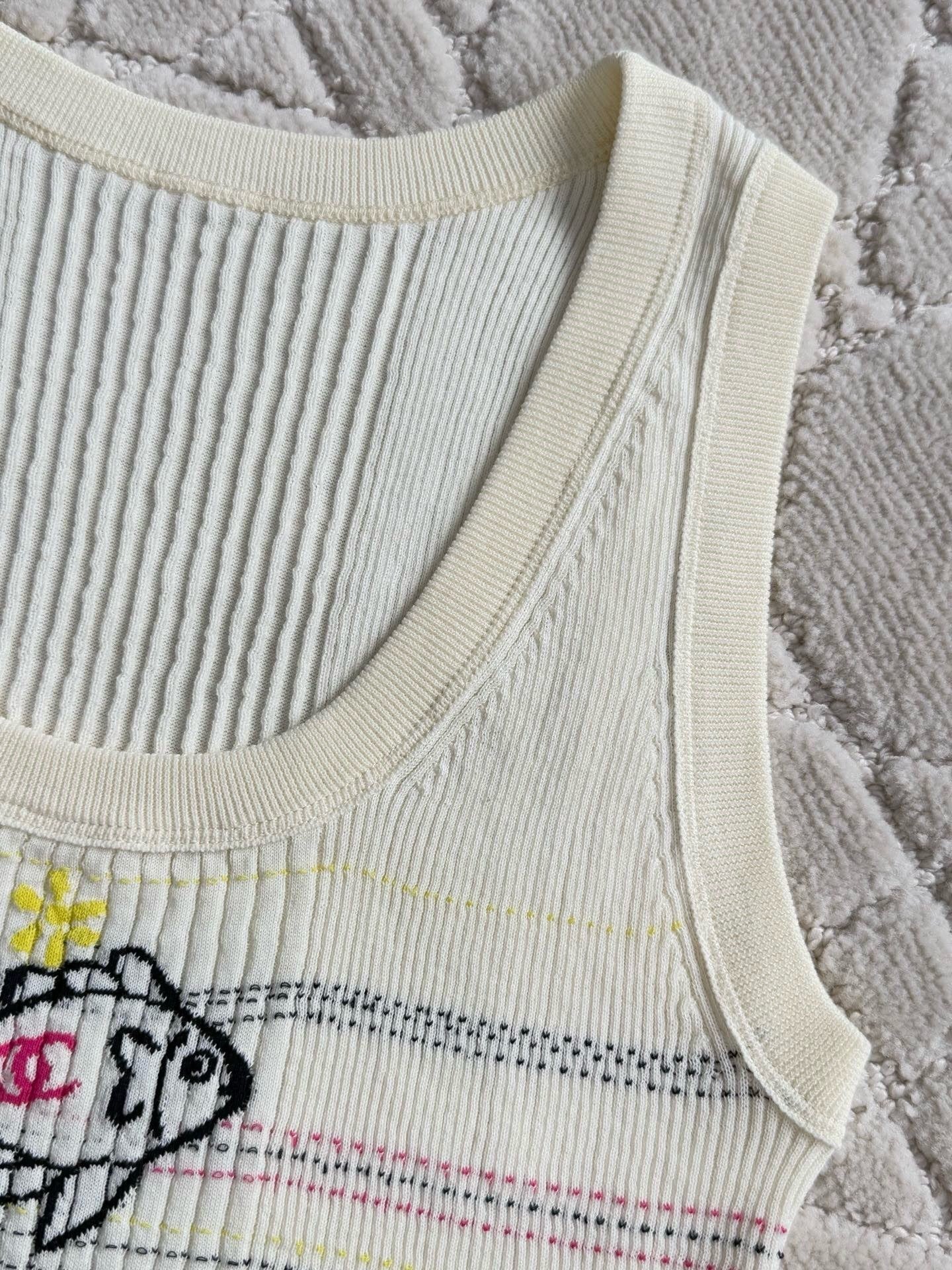 25P Fish knitted vest camisole