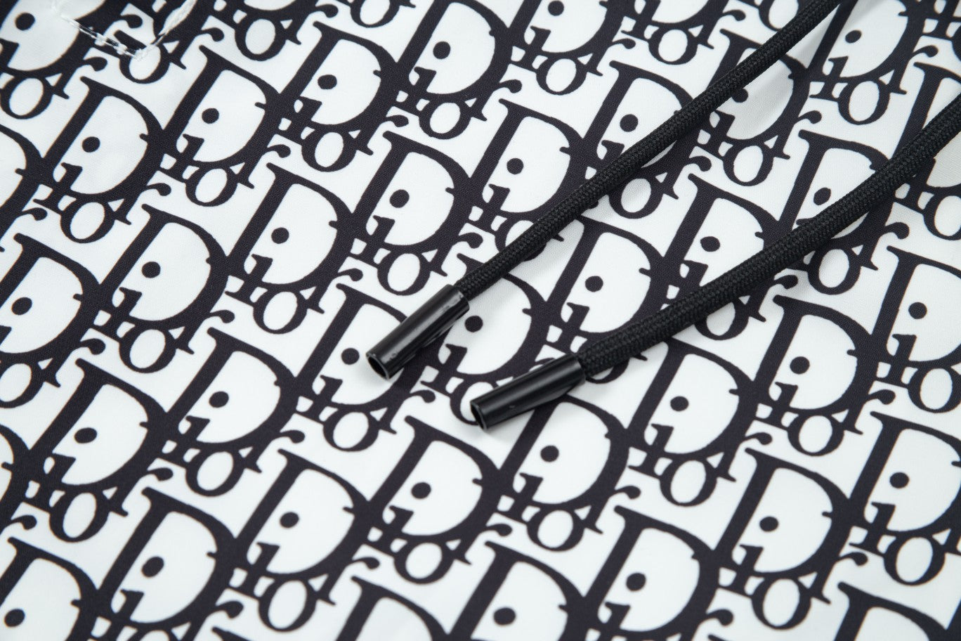 Short de plage à motifs noirs et blancs