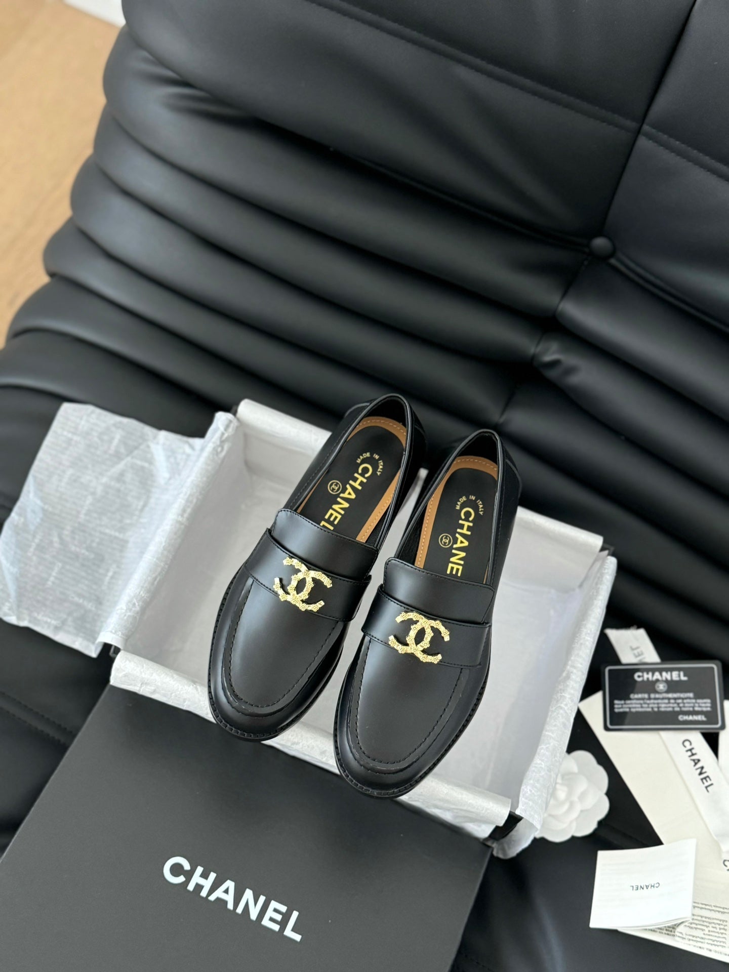 Mocassins Mary Jane à boucle double C 24S neufs 