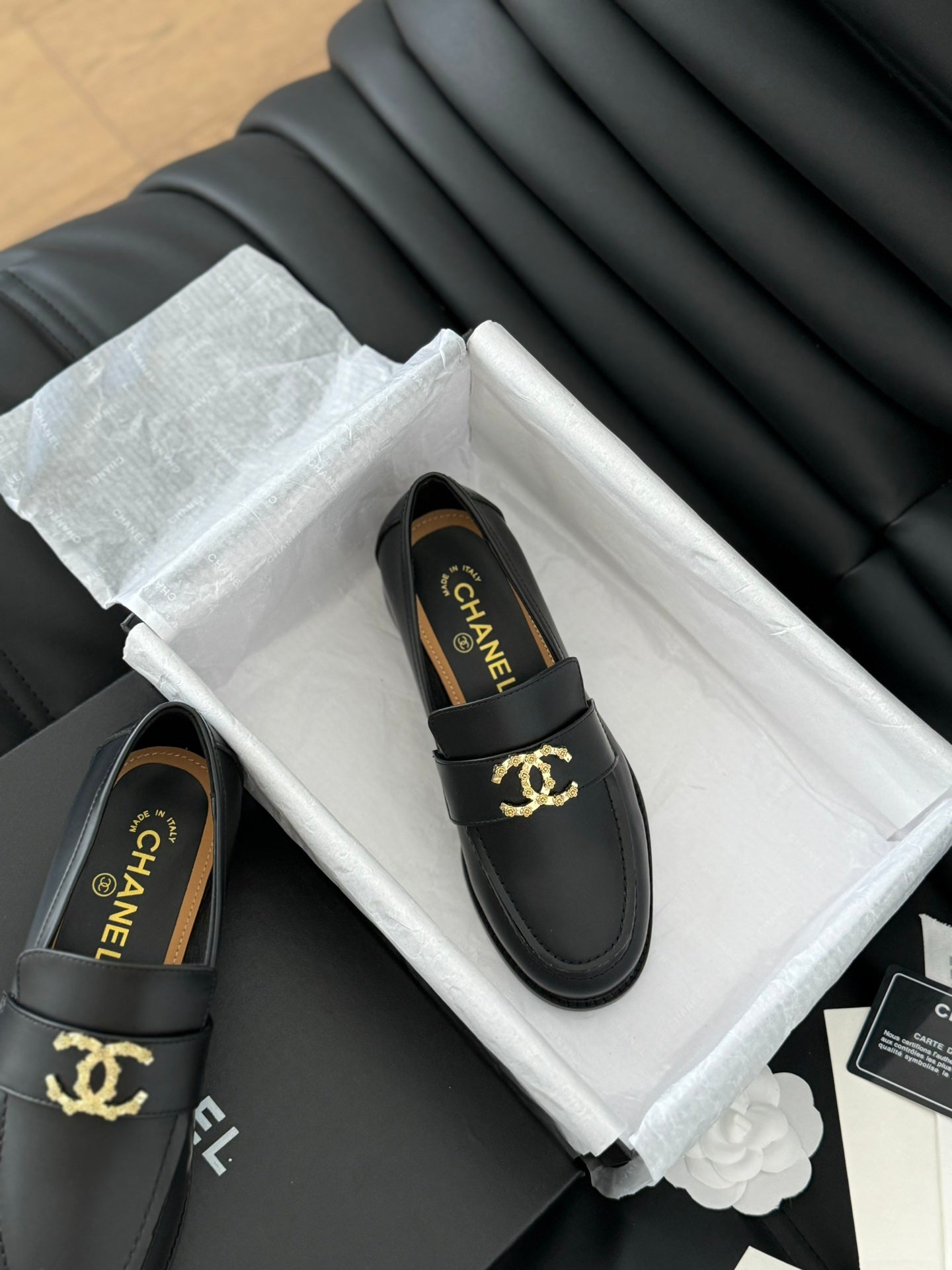 Mocassins Mary Jane à boucle double C 24S neufs 