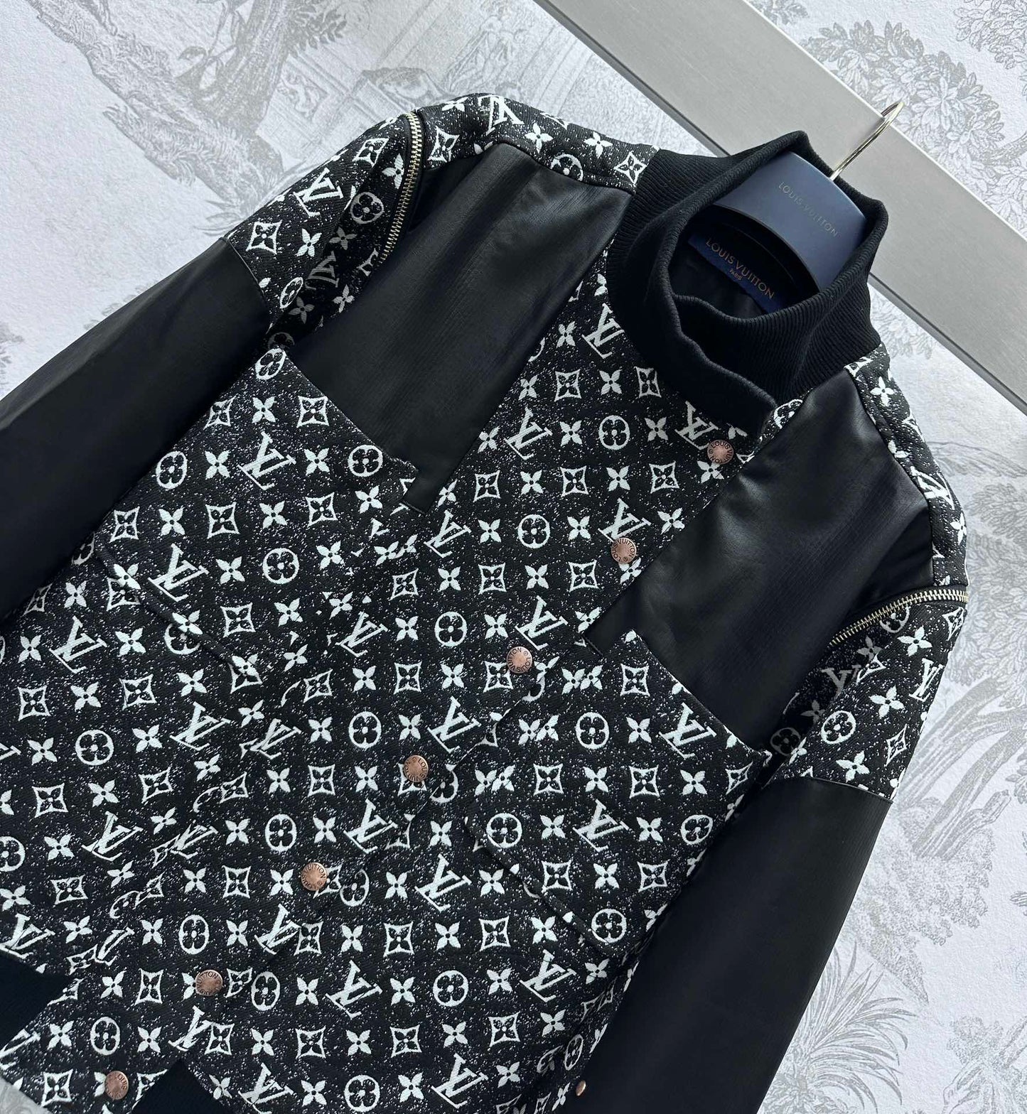 Veste en cuir bidirectionnelle