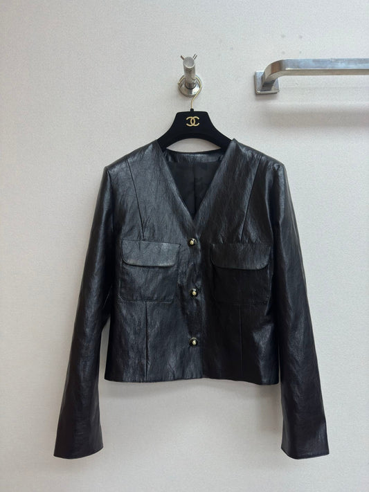 veste en cuir à col en V
