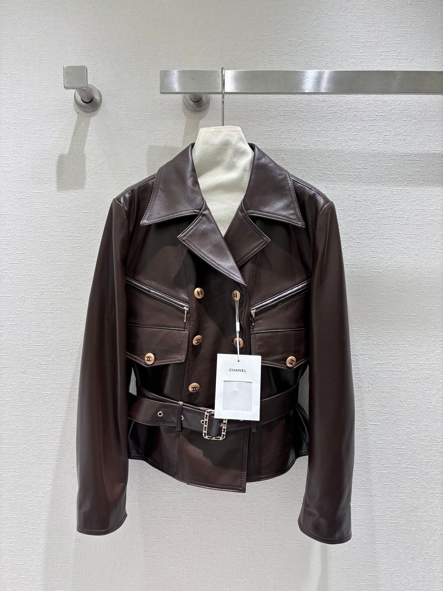 Taillierte Lederjacke