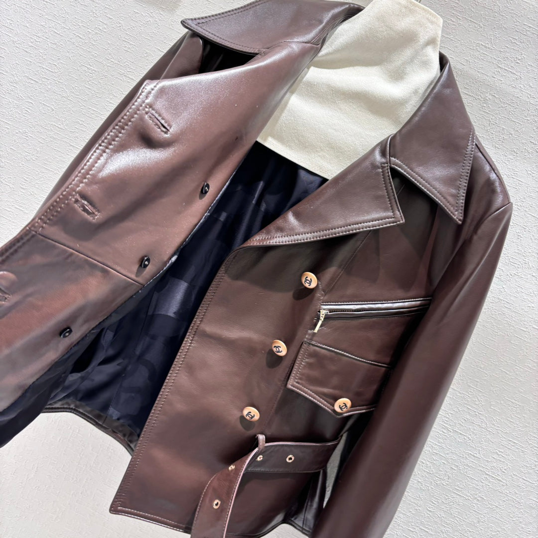 Taillierte Lederjacke