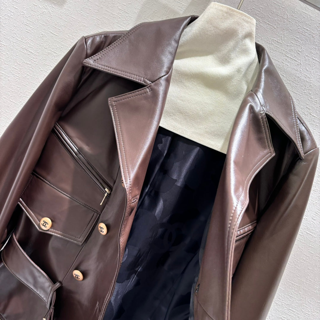 Taillierte Lederjacke