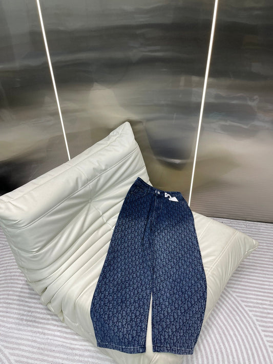 Gerade Hose aus dünnem Samtjacquard mit Volldruck