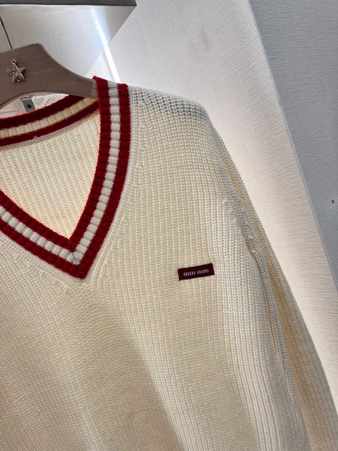 Pull en maille à col en V pour collège