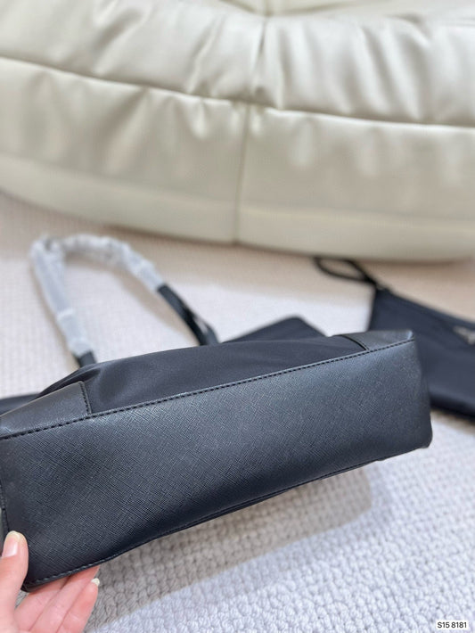 Sac fourre-tout en nylon noir avec ensemble d'organisateurs détachables 